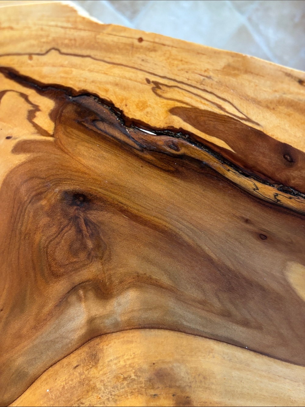 Sweet Gum Wood Serving Bowl with Rough Edges- Signed D. Callahan - Picture 7 of 16